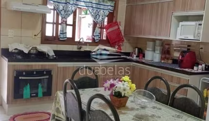 Uma Linda Casa á Venda.