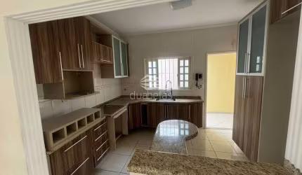 Vendo ótima casa no Altos de Santana 2 - Jacareí