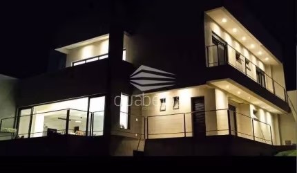 Uma Linda Casa no Colinas Parayba.