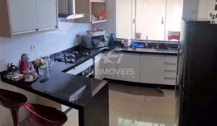 IMÓVEL RESIDENCIAL - JARDIM EVEREST - MARINGÁ/PR