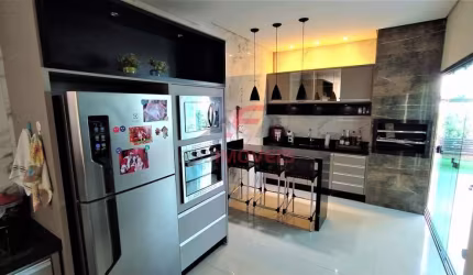 IMÓVEL RESIDENCIAL LOCALIZADO PROXIMO AV KAKOGAWA  E AMÉRICO BELAY ,AO LADO DE SUPERMERDOS BOM DIA E FARMÁCIAS .