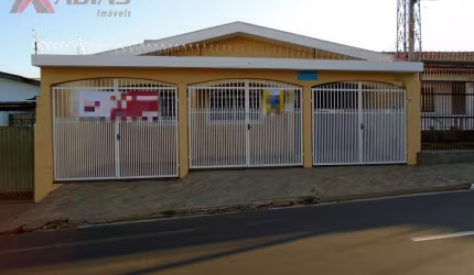 Casa em Jardim Bandeirantes - São Carlos, SP