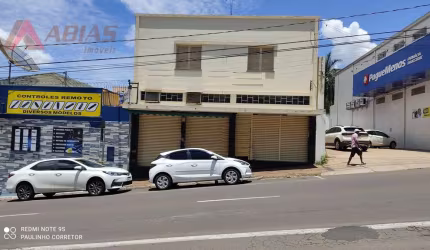 Casa Comercial em Centro - São Carlos, SP