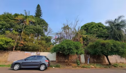 EXCELENTE ÁREA COM 1.289,46 m2 - Vila São José-R$ 580.000,00