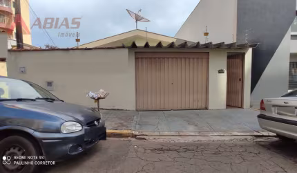 Casa Comercial em Centro  -  São Carlos
