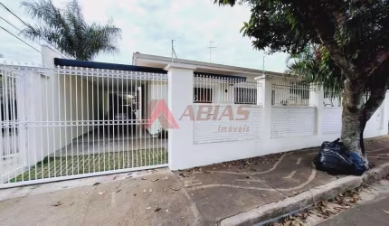Casa em Jardim Macarengo  -  São Carlos