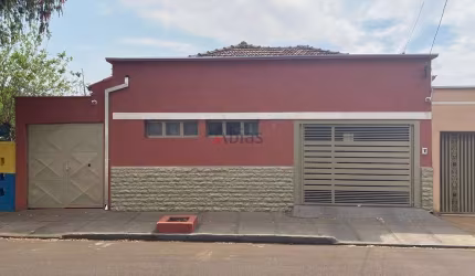 Casa à Venda em Jardim São Carlos: 4 Dormitórios por R$600k