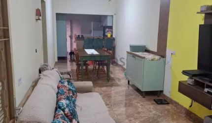 Casa à Venda em Vila Nery - 3 Dormitórios por R$370.000