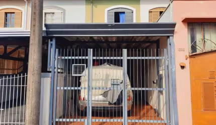 Compre Casa Sobrado em Jardim Brasil - São Carlos