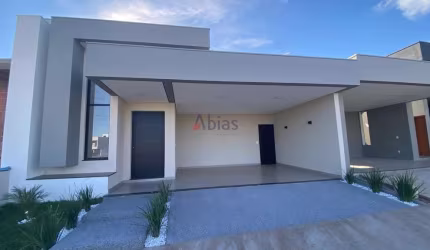 Venda: Casa em Condomínio em São Carlos - 3 Dormitórios