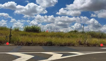Vende Terreno em  Bela Vista São-Carlense, São Carlos - SP  -  São Carlos