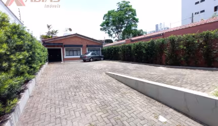 Casa Comercial em Centro - São Carlos, SP