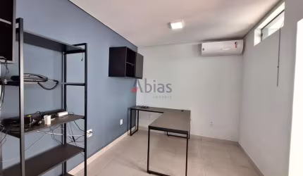Casa Comercial em Centro - São Carlos