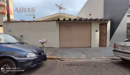 Casa Comercial em Centro - São Carlos