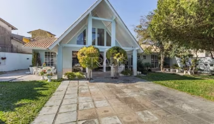 Casa com 4 quartos à venda na Avenida Orleaes, 270, Guarujá, Porto Alegre por R$ 890.000