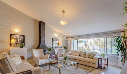 Casa com 3 quartos à venda na Rua Upamaroti, 1255, Cristal, Porto Alegre por R$ 990.000
