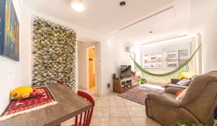 Apartamento com 2 quartos à venda na Avenida Guaíba, 3500, Vila Assunção, Porto Alegre por R$ 299.000