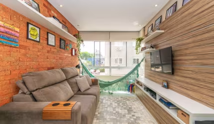 Apartamento com 2 quartos à venda na Rua Wilson Adnislen Freitas de Paiva, 41, Cristal, Porto Alegre por R$ 329.000