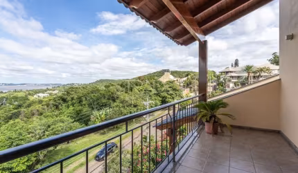Casa com 2 quartos à venda na Rua Doutor Arnaldo da Silva Ferreira, 115, Jardim Isabel, Porto Alegre por R$ 1.800.000