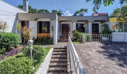 Casa com 4 quartos à venda na Avenida Pereira Passos, 796, Vila Assunção, Porto Alegre por R$ 1.600.000