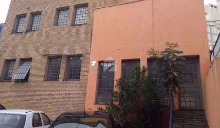 Salão à venda com 250 m², 2 quartos 3 vagas em Cambuí, Campinas