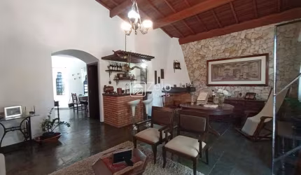 Casa à venda com 259,57 m², 3 quartos 2 vagas em Jardim Madalena, Campinas