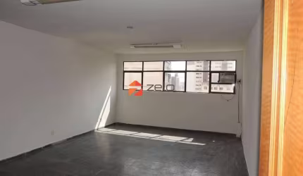 Aluguel de Prédio Comercial no Centro, em Campinas.
