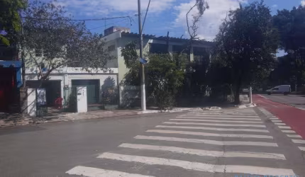 CASA ASSOBRADADA - VILA MADALENA - SP