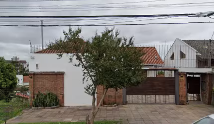 Casa de 118 m², com 03 dormitórios (sendo um deles uma suíte), para venda