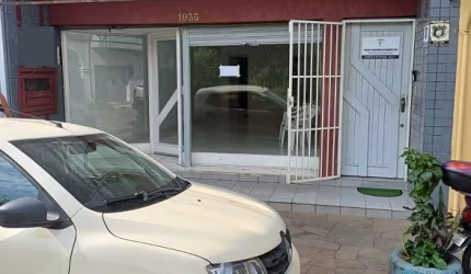 Loja de 100 m², com 03 salas, para aluguel