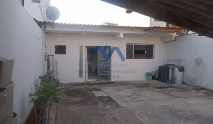 Linda Casa de Vila à Venda!