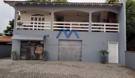 Sobrado com 280m², com apartamento de 30m² separado (1 dorm, sala, coz, banh, lavand) e sala comercial com 150m²