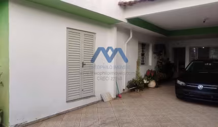 EXCELENTE CASA AMPLA COM PONTO COMERCIAL!