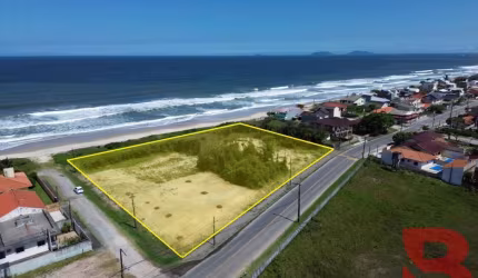 ÁREA FRENTE PARA O MAR, na Barra do Saí com 5.590,00m2, excelente para empreendimento - com licenciamento ambiental para supressão de vegetação.