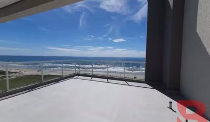 BELÍSSIMA COBERTURA FRENTE MAR NO RESIDENCIAL DONA LUZIA - BAIRRO RAINHA