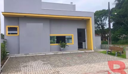 SALA COMERCIAL COM SOBRADO RESIDENCIAL COM ÁREA DE 240,00M2, LOCALIZADO NA AVENIDA ZILDA ARNS, BALN. PAESE EM ITAPOÁ SC