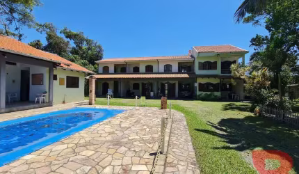 ÁREA DE 768M2 - QUADRA DO MAR - BALNEÁRIO PRINCESA DO MAR - COM 04 SOBRADOS