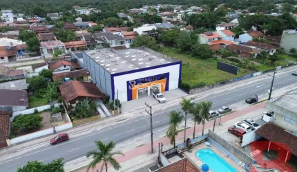 PONTO COMERCIAL E RESIDENCIAL NA AVENIDA CELSO RAMOS