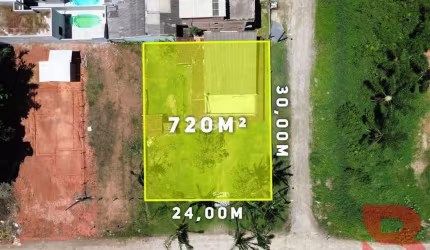 CASA COM DOIS TERRENOS TOTAL DE 720,00 M² NA BARRA DO SAI, 500 METROS DO MAR