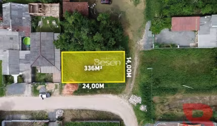 EXCELENTE OPÇÃO DE TERRENO SEM VEGETAÇÃO, COM 336,00 M²,  NA RUA (1990) COQUEIROS, REGIÃO EM PLENO DESENVOLVIMENTO.