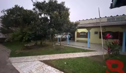 CASA NO BAIRRO ITAPEMA DO NORTE, PRÓXIMO A TERCEIRA PEDRA - MEDINDO 124,12m²