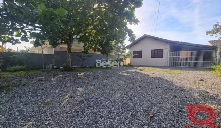 ÓTIMA CASA EM ALVENARIA NA BARRA DO SAI