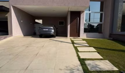 Casa à venda em Valinhos, Residencial Santa Maria, com 3 suítes, com 206 m²