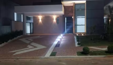 Casa à venda em Paulínia, Condomínio Terras do Cancioneiro, com 3 suítes, com 195.47 m²