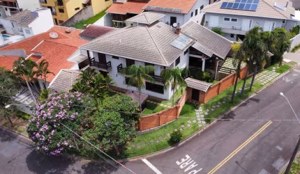 Casa à venda em Valinhos, Parque Nova Suiça, com 4 quartos, com 392.01 m²