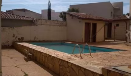 Casa com 4 dormitórios à venda, 300 m² por R$ 1.600.000,00 - Jardim Paulista - Bauru/SP