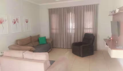Casa com 3 dormitórios à venda, 220 m² por R$ 580.000,00 - Vila Cardia - Bauru/SP