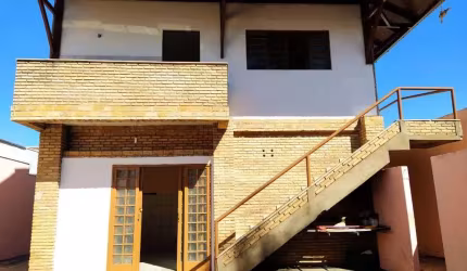 Casa com 3 dormitórios à venda, 260 m² por R$ 450.000,00 - Jardim Bela Vista - Bauru/SP