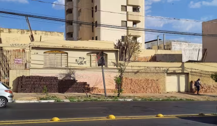 Terreno na Av duque de caxias, Bauru-SP