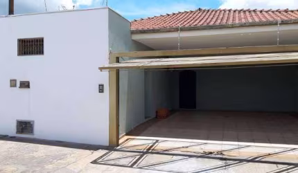 Casa com 3 dormitórios à venda, 300 m² por R$ 620.000,00 - Vila Mesquita - Bauru/SP